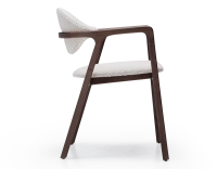 Chaise design avec accoudoirs bois teinte marron foncé et tissu bouclé blanc