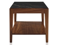 Table basse rectangulaire en noyer et céramique avec tablette en bois teinte naturelle plateau céramique effet marbre noir 100x50 cm