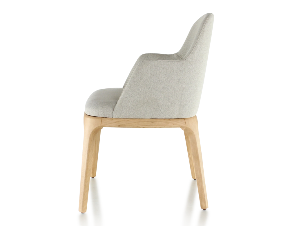 Chaise design avec accoudoirs bois teinte naturelle et tissu beige naturel