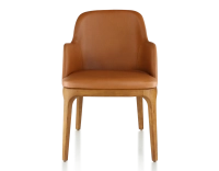 Chaise design avec accoudoirs bois teinte merisier et cuir caramel