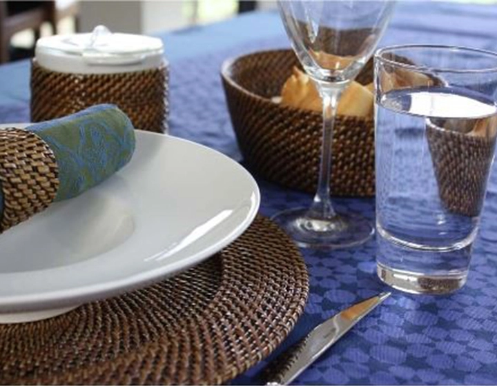 Dessous d'assiette en fleur de rotin