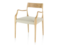 Chaise scandinave avec accoudoirs bois teinte naturelle assise tissu camel