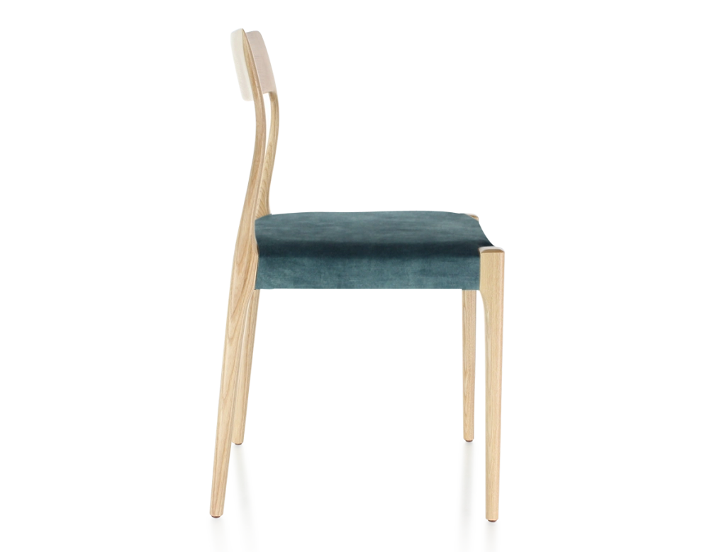 Chaise scandinave bois teinte naturelle assise tissu velours bleu pétrole