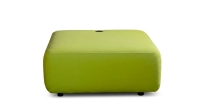 Pouf en tissu vert anis