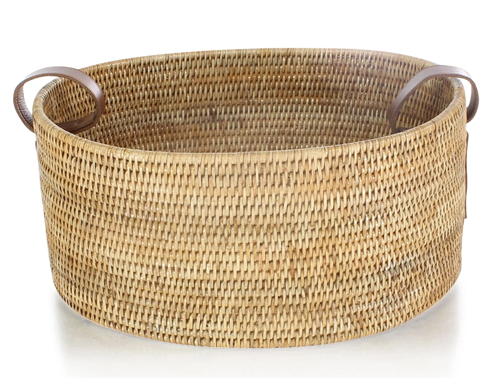 Cesta de almacenaje de ratán natural con asas de piel modelo pequeño