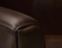 Sillón club de piel marrón intenso