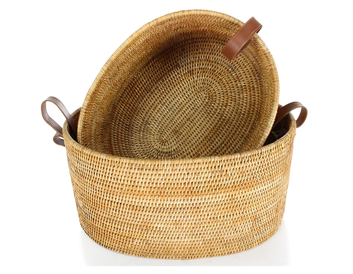 Cesta de almacenaje de ratán natural con asas de piel modelo pequeño