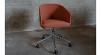Chaise de bureau à roulette assise tissu rose