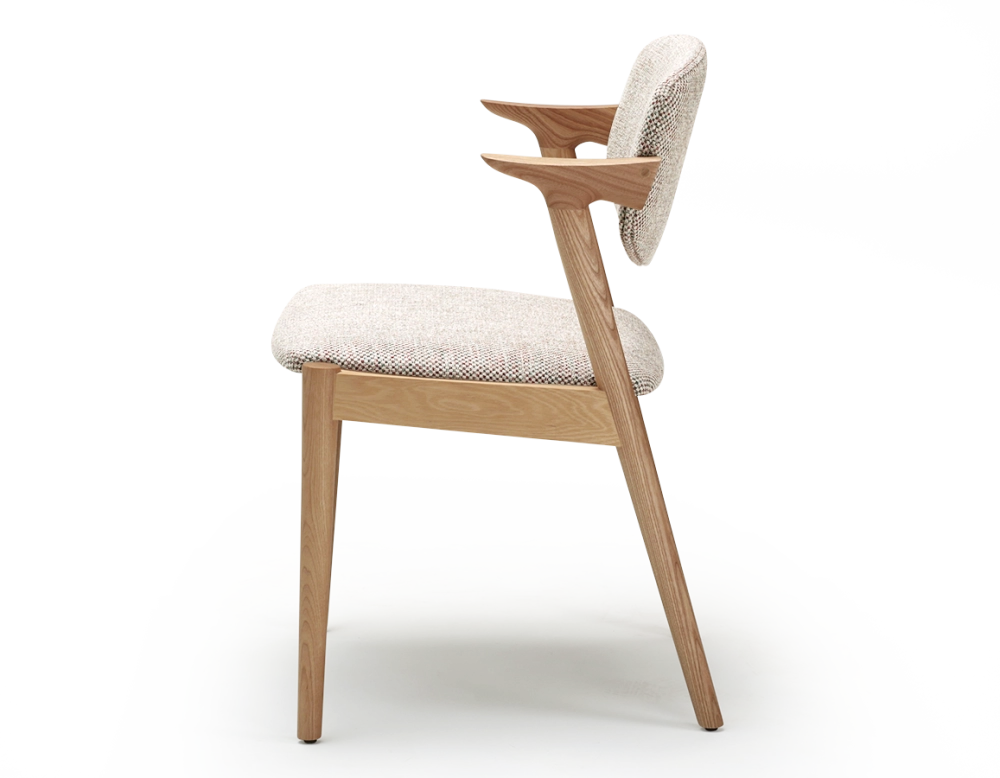 Chaise scandinave bois teinte naturelle assise tissu fusion