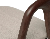 Chaise scandinave bois teinte marron foncé assise tissu beige naturel