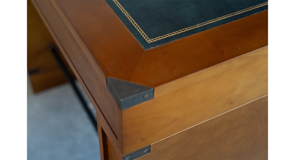 Bureau marine simple caisson 5 tiroirs bois teinte merisier et cuir vert
