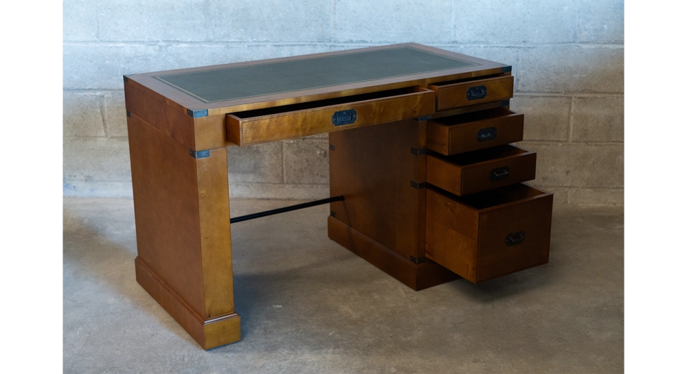 Bureau marine simple caisson 5 tiroirs bois teinte merisier et cuir vert