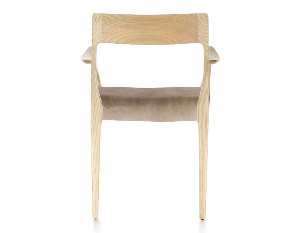 Chaise scandinave avec accoudoirs bois teinte naturelle assise tissu velours taupe clair