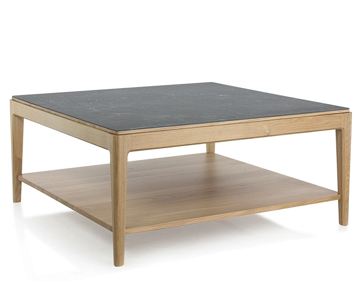 Table basse carrée en chêne et céramique avec tablette en bois teinte naturelle plateau céramique effet ardoise 100x100 cm
