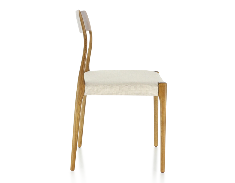 Chaise scandinave bois teinte merisier assise tissu chevron beige
