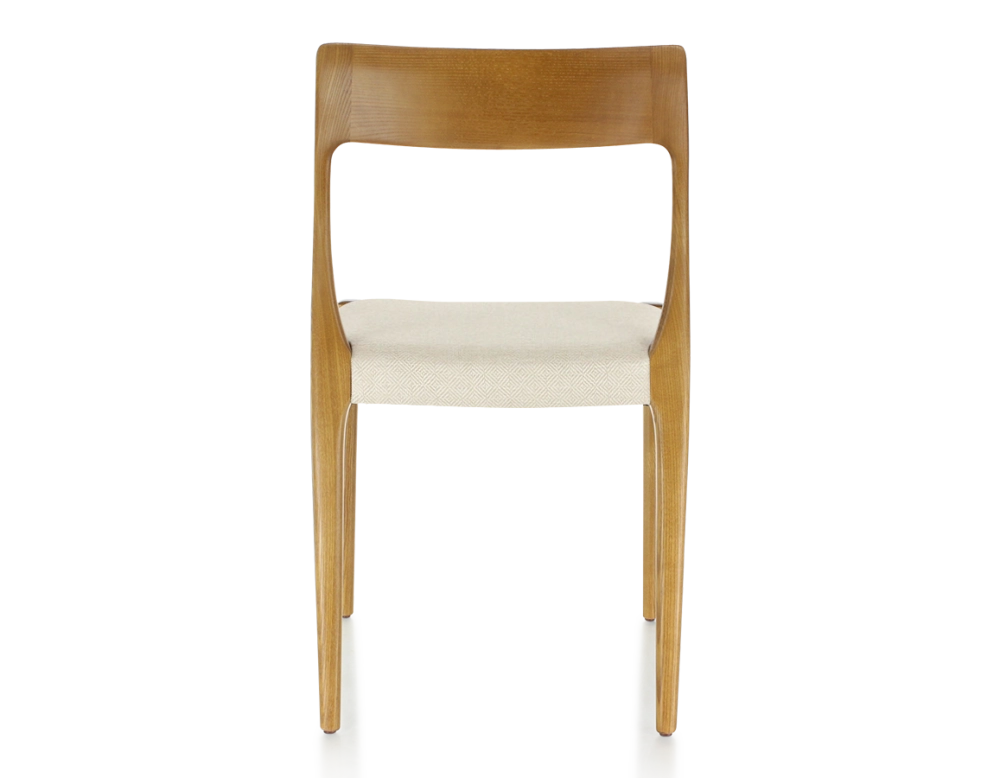 Chaise scandinave bois teinte merisier assise tissu chevron beige