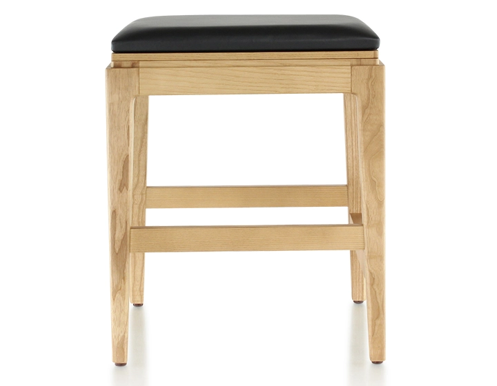 Tabouret design H45 cm bois teinte naturelle assise cuir ébène