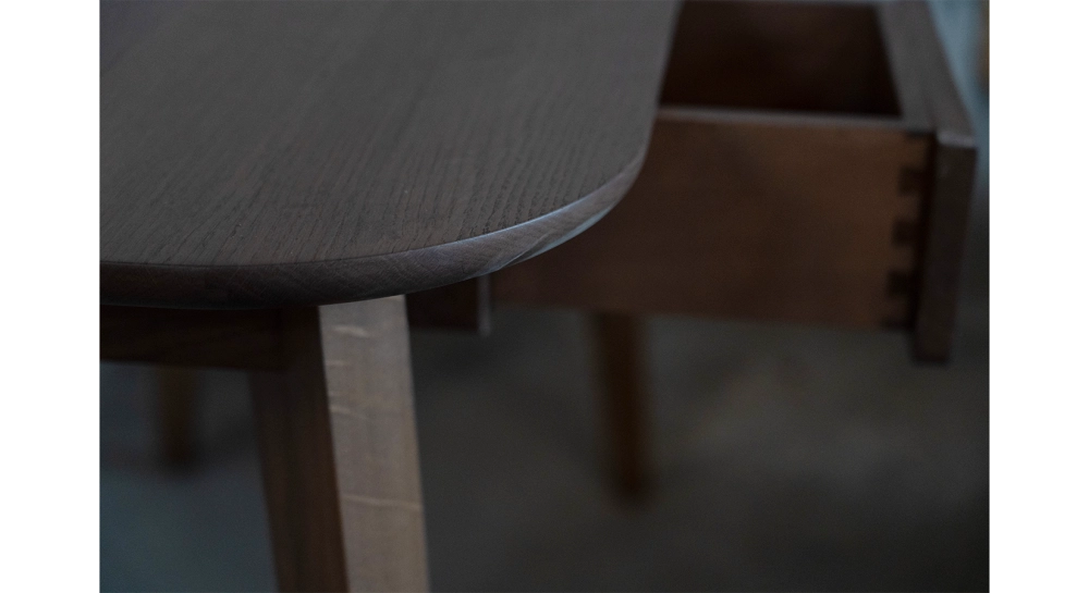 Bureau scandinave en chêne teinte noyer L120 cm