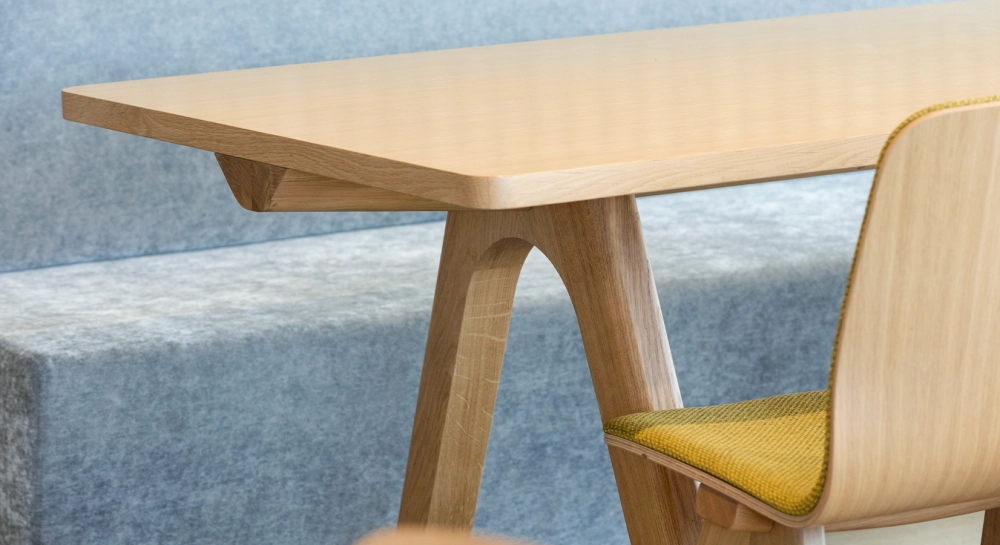 Mesa de comedor de roble para 6 a 8 personas tinte natural tablero de madera 160x100 cm