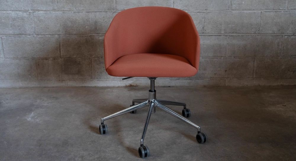 Chaise de bureau à roulette assise tissu rose