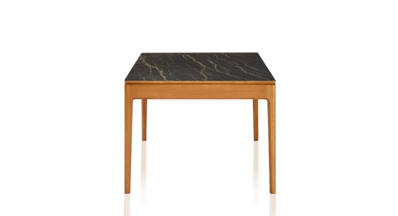 Table salle à manger en chêne et céramique 8 personnes avec bois teinte merisier et plateau céramique effet marbre noir 210x100 cm