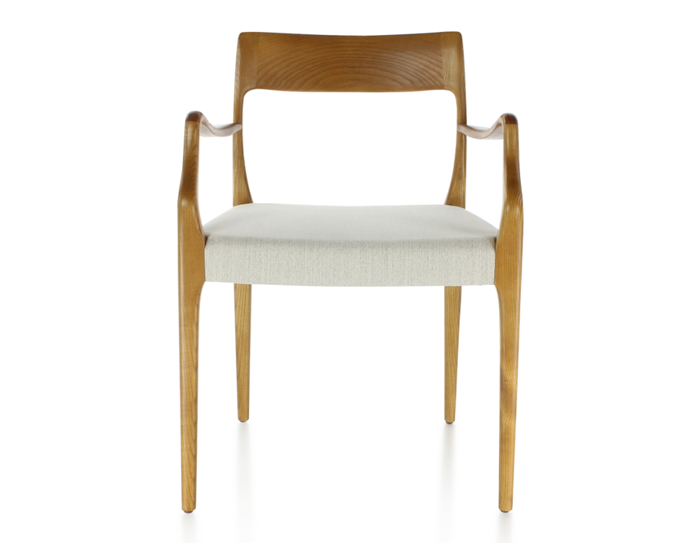 Chaise scandinave avec accoudoirs bois teinte merisier assise tissu beige naturel