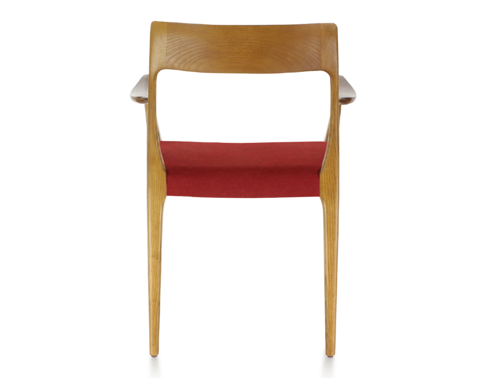 Silla escandinava con reposabrazos madera tinte cerezo asiento tejido burdeos