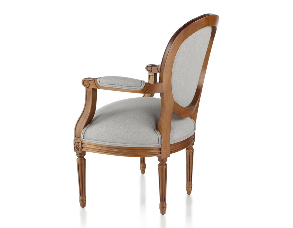 Sillón antiguo estilo Luis XVI madera con tinte envejecido y tejido gris claro