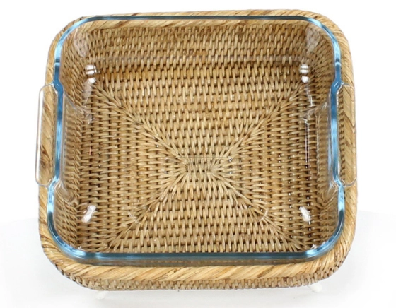 Plat pyrex carré avec support en rotin naturel