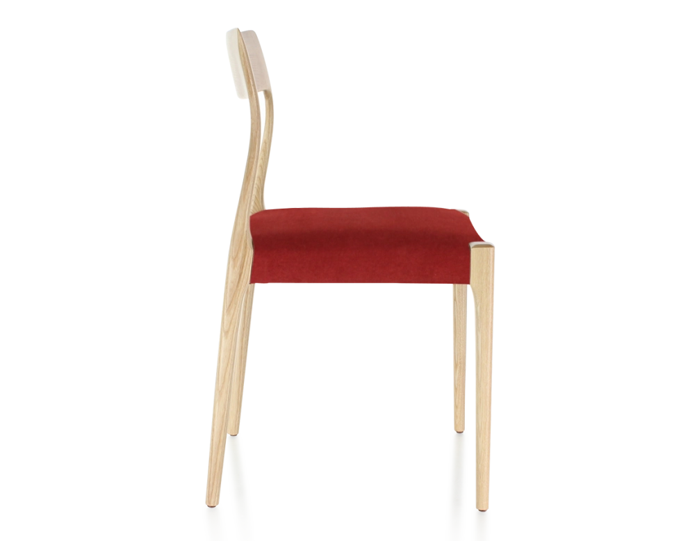 Chaise scandinave bois teinte naturelle assise tissu bordeaux