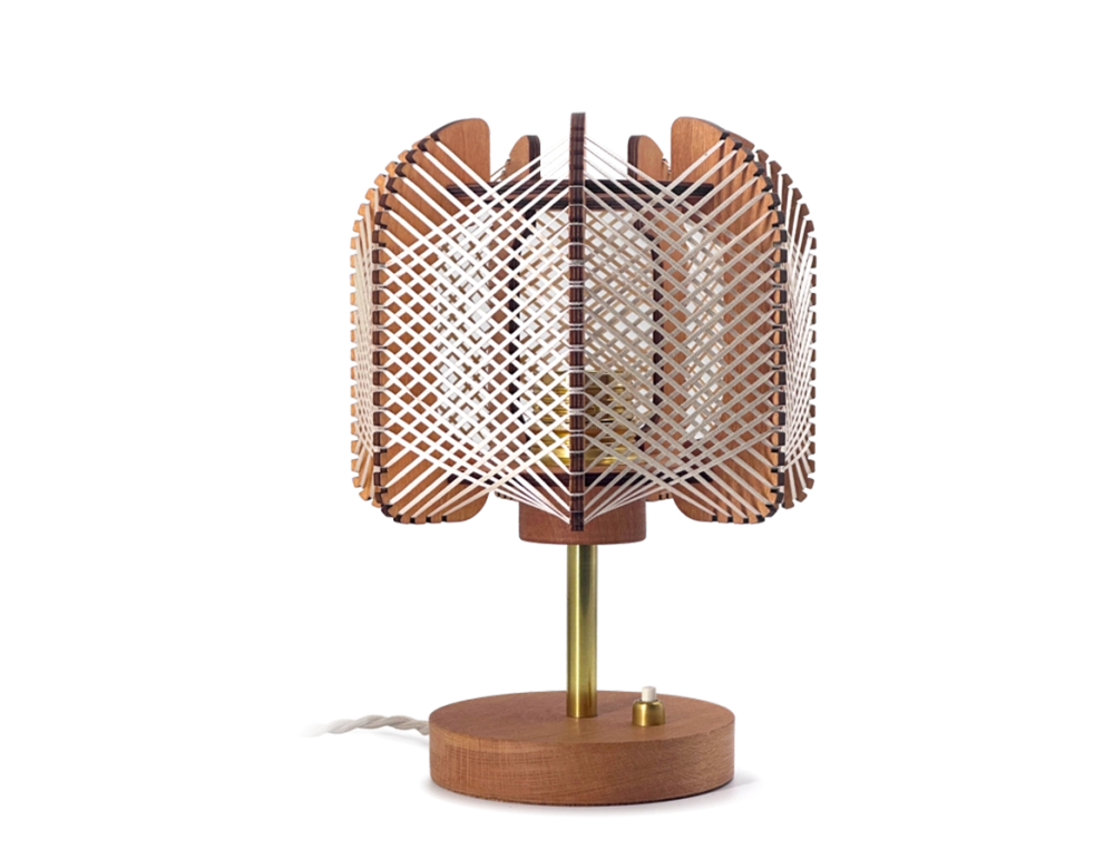 Lampe sur pied en bois et fil de coton tressage croisé
