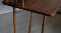 Bureau design en noyer l150 cm