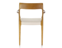Chaise scandinave avec accoudoirs bois teinte merisier assise tissu chevron beige