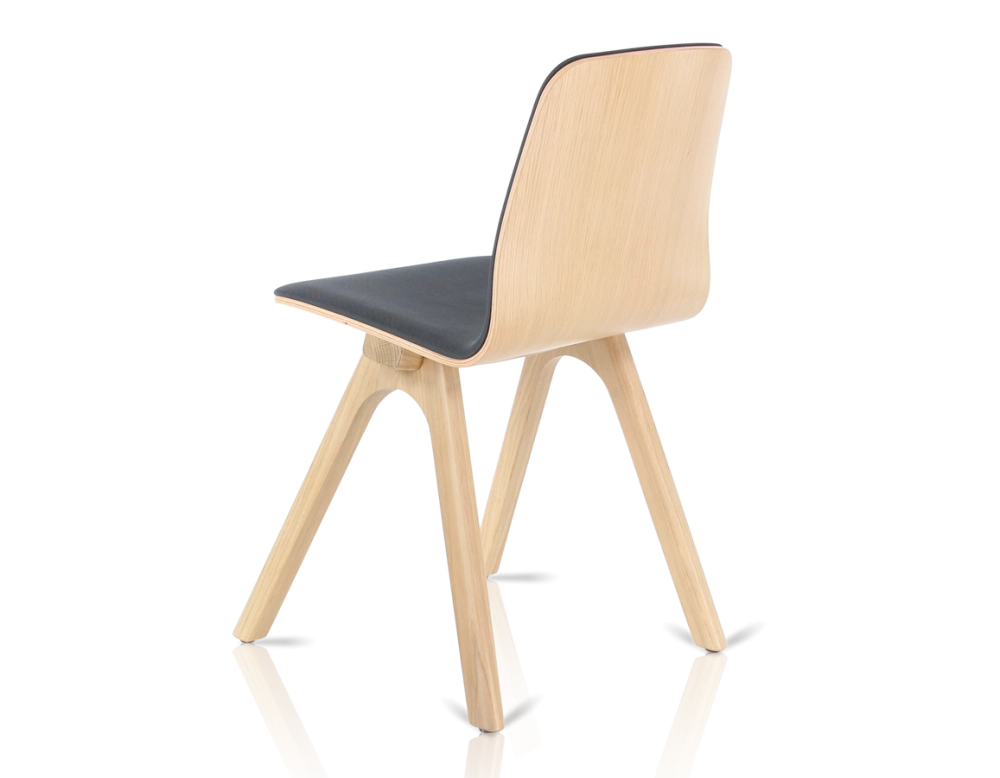 Chaise design en chêne tapissé bois teinte naturelle assise tissu gris anthracite
