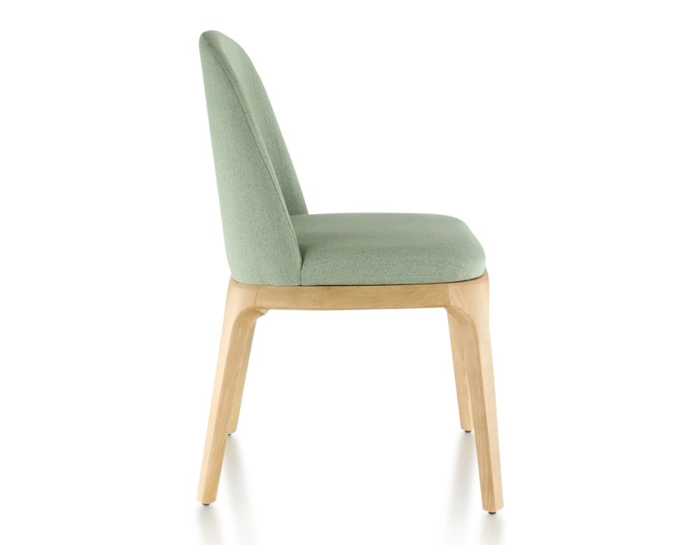 Chaise design bois teinte naturelle et tissu vert sauge