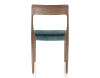 Silla escandinava madera tintada marrón oscuro asiento tejido terciopelo azul petróleo