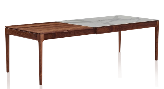 Table extensible 8 à 12 personnes en noyer et céramique allonges bois avec bois teinte naturelle et plateau céramique effet marbre blanc 210x100 cm