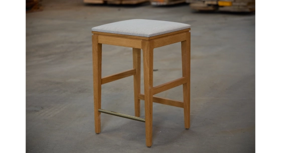 Tabouret de bar design H65 cm bois teinte naturelle assise tissu beige naturelle