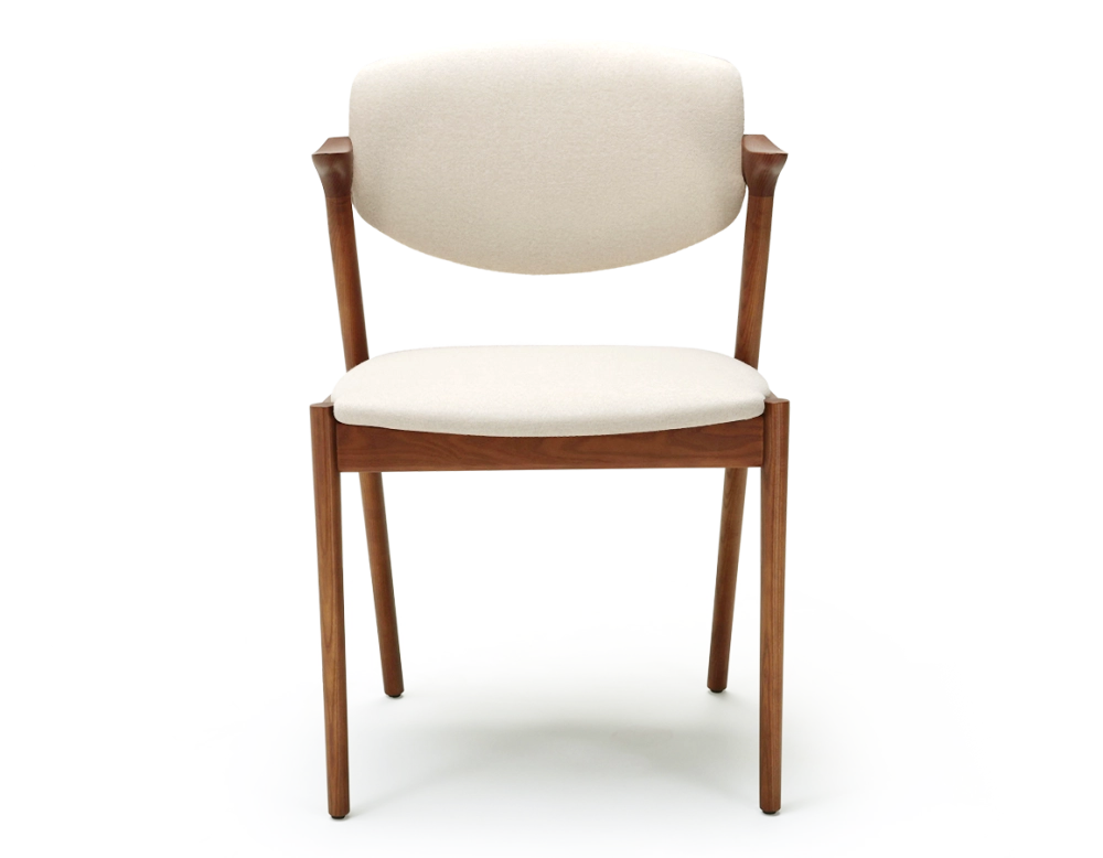 Chaise scandinave bois teinte merisier assise tissu blanc cassé