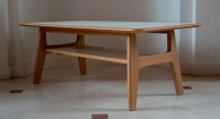 Table basse rectangulaire en chêne et céramique avec bois teinte naturelle plateau céramique effet marbre blanc 120X60 cm