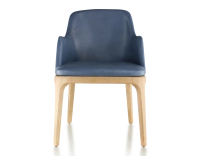 Chaise design avec accoudoirs bois teinte naturelle et cuir bleu orage