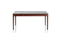 Table extensible 8 à 12 personnes en noyer et céramique allonges céramique avec bois teinte naturelle et plateau et allonges céramique effet marbre blanc 210x100 cm