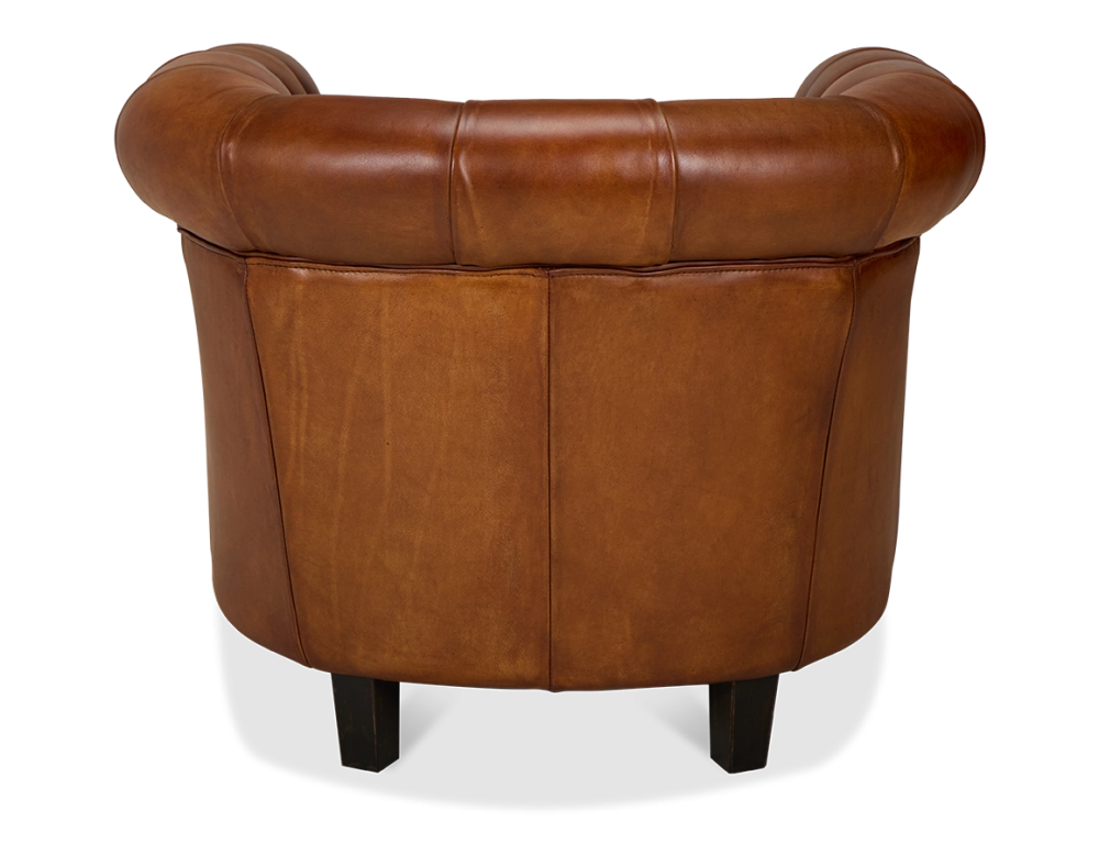 Fauteuil chesterfield cuir marron clair accoudoirs cloutés
