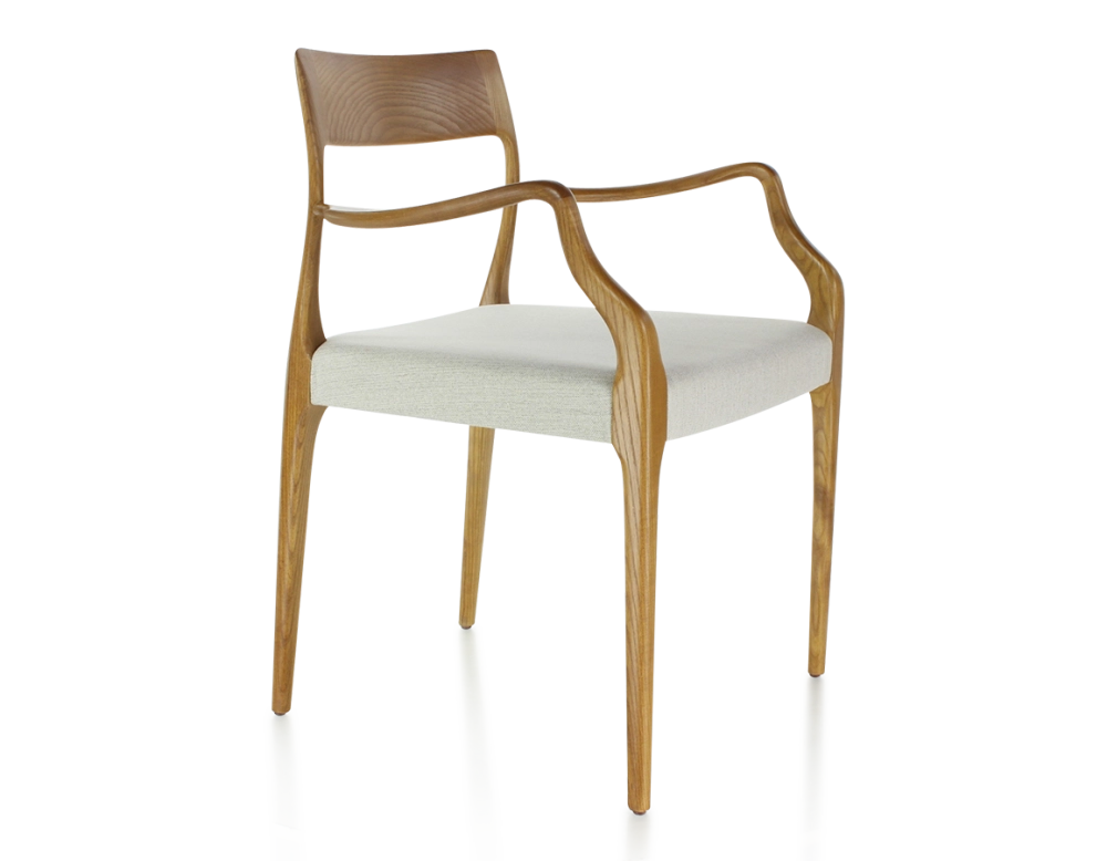 Chaise scandinave avec accoudoirs bois teinte merisier assise tissu beige naturel