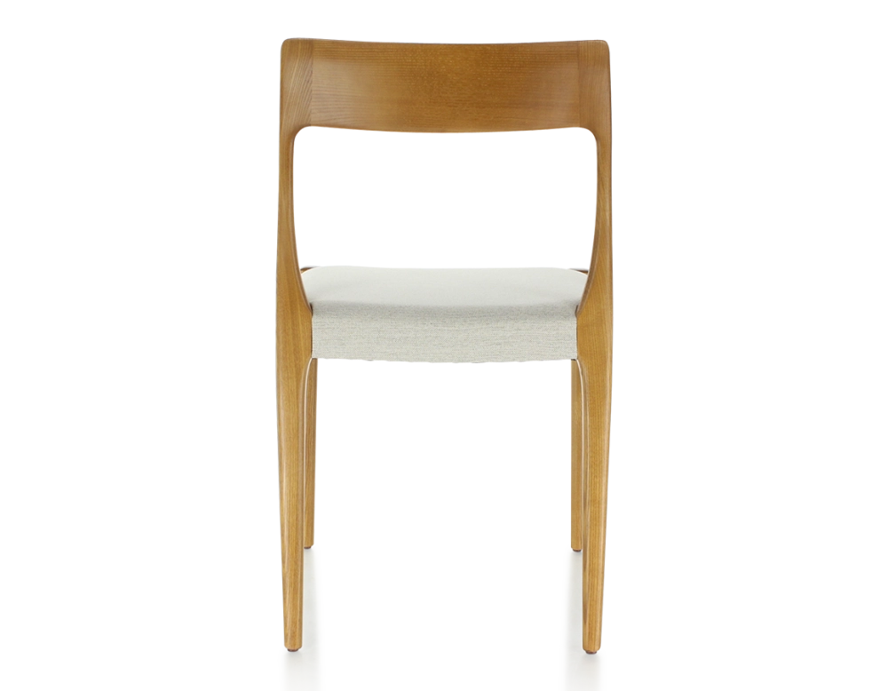 Silla escandinava madera tinte cerezo asiento tejido beige natural