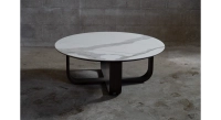 Mesa de centro redonda de roble y cerámica con madera tintada marrón oscuro tablero cerámico efecto mármol blanco 100x100 cm