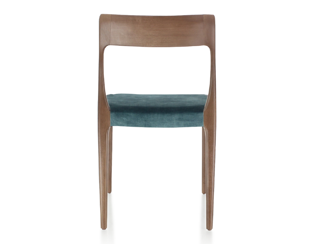 Silla escandinava madera tintada marrón oscuro asiento tejido terciopelo azul petróleo