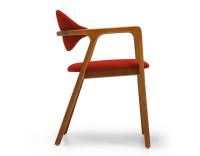 Chaise design avec accoudoirs bois teinte merisier et tissu orange brulé