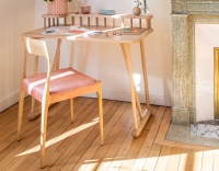 Chaise scandinave bois teinte naturelle assise tissu velours rose pâle