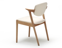 Silla escandinava madera tinte natural asiento tejido blanco roto
